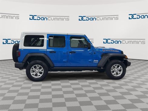 Used 2021 Jeep Wrangler Unlimited Islander image 9