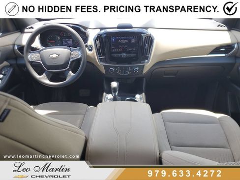 Used 2023 Chevrolet Traverse LS FWD image 12