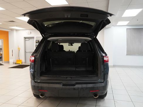 Used 2020 Chevrolet Traverse LT FWD image 9