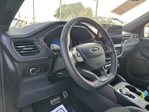 Used 2023 Ford Escape ST-Line w/ Tech Pack #1 FWD image 12