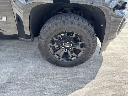 Used 2022 Chevrolet Colorado Z71 w/ Z71 Midnight Edition image 21