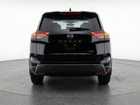 Used 2025 Nissan Rogue SV FWD image 7