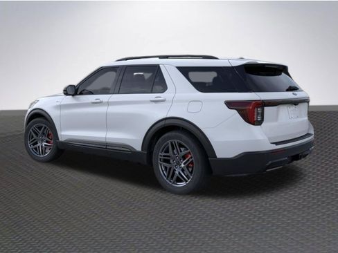 New 2026 Ford Explorer ST-Line w/ ST-Line Street Pack RWD image 4