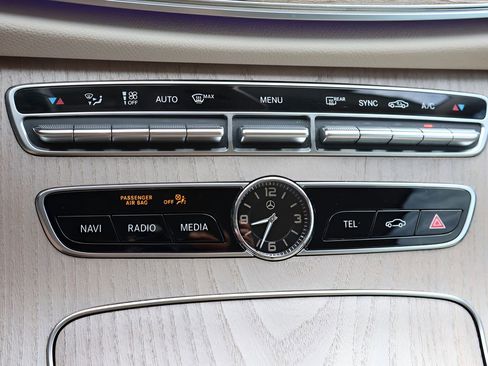 Used 2020 Mercedes-Benz E 450 Cabriolet image 27