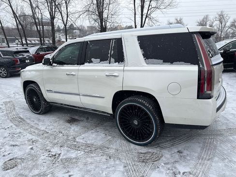 Used 2015 Cadillac Escalade Premium image 5