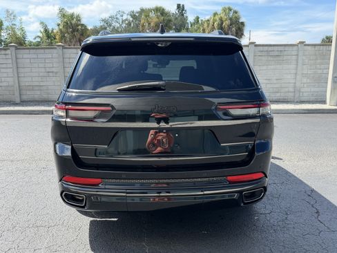 Used 2025 Jeep Grand Cherokee L Summit w/ Advanced Protech Group IV AWD/4WD image 11