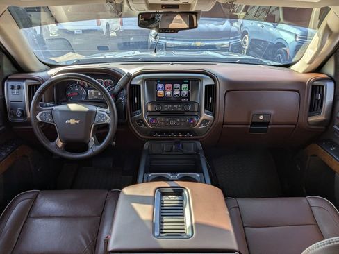 Used 2018 Chevrolet Silverado 1500 High Country image 15