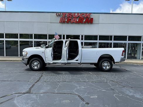 Used 2021 RAM 2500 Big Horn AWD/4WD image 7