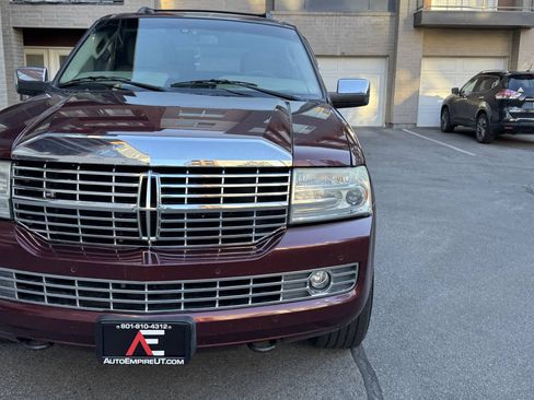 Used 2010 Lincoln Navigator 4WD image 11