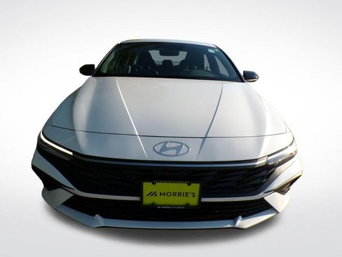 Certified 2025 Hyundai Elantra Sport FWD image 10