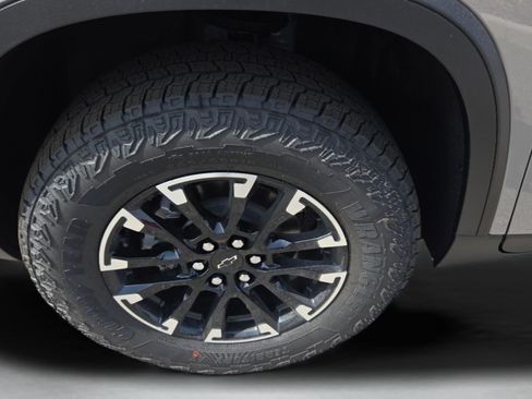 New 2026 Chevrolet Traverse Z71 w/ LPO, Floor Liner Package AWD/4WD image 29
