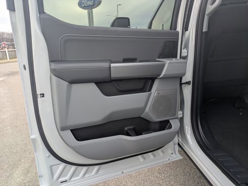 New 2026 Ford F250 XLT w/ XLT Premium Package image 30