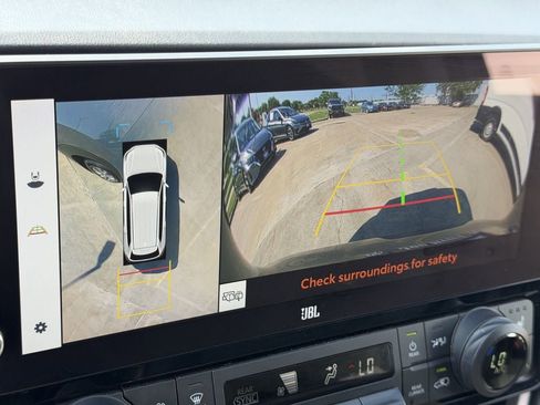 Used 2024 Toyota Grand Highlander AWD image 18