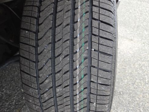 Used 2024 Chevrolet Silverado 1500 LTZ w/ Technology Package image 18