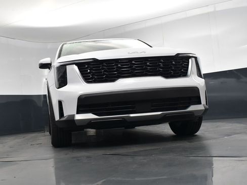 New 2025 Kia Sorento LX FWD image 29