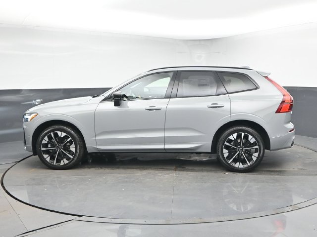 New 2026 Volvo XC60 B5 Plus w/ Protection Package Premier AWD/4WD image 6