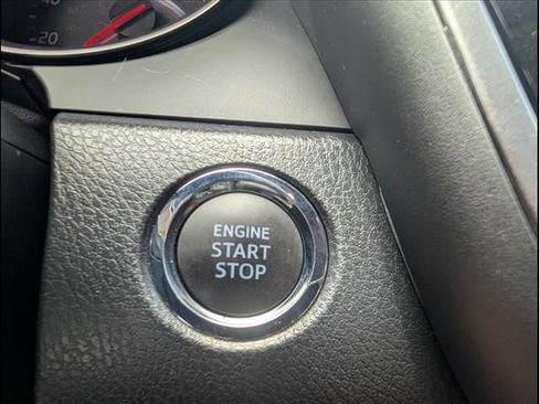 Used 2022 Toyota Camry XSE FWD image 11