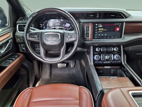 Used 2023 GMC Yukon Denali Ultimate w/ LPO, Floor Liner Package AWD/4WD image 26