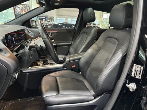 Used 2021 Mercedes-Benz GLA 250 4MATIC image 40