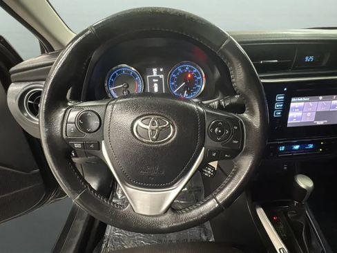Used 2017 Toyota Corolla SE w/ Carpet Mat Package (TMS) FWD image 21