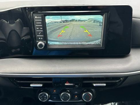 Used 2025 Nissan Kicks S AWD/4WD image 32