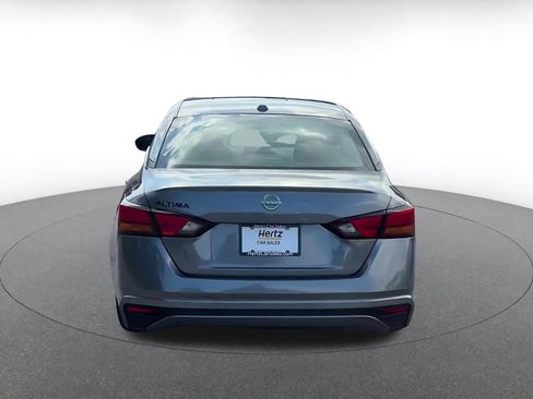 Used 2025 Nissan Altima 2.5 SV FWD image 10