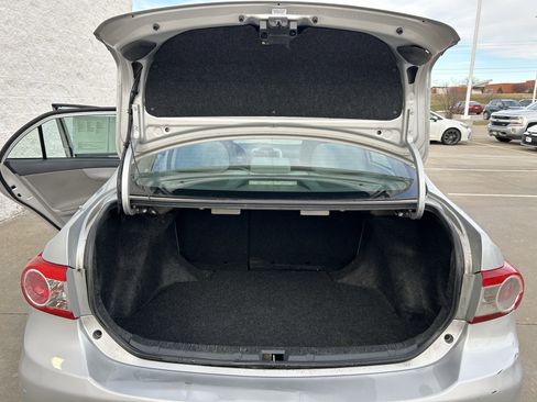 Used 2013 Toyota Corolla LE image 17