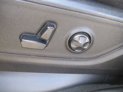 Used 2019 RAM 1500 Big Horn image 23