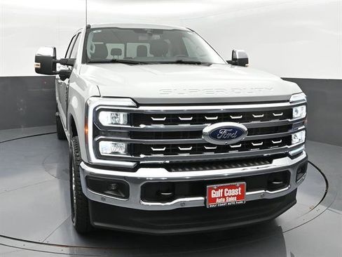 Used 2025 Ford F250 Lariat w/ Lariat Ultimate Package AWD/4WD image 3