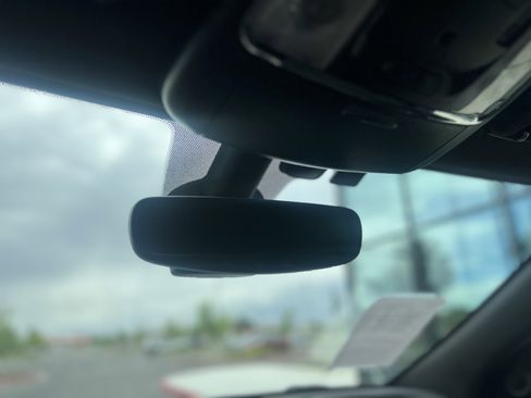 Used 2019 Jeep Grand Cherokee Laredo image 17