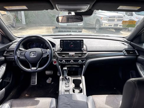 Used 2018 Honda Accord Sport image 7