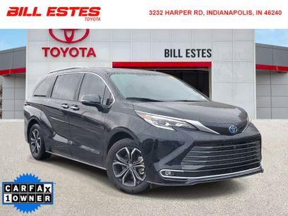 Used 2025 Toyota Sienna Platinum