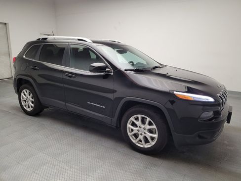 Used 2018 Jeep Cherokee Latitude image 11