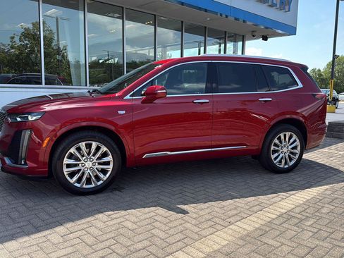 Used 2024 Cadillac XT6 Premium Luxury w/ LPO, Floor Liner Package AWD/4WD image 2