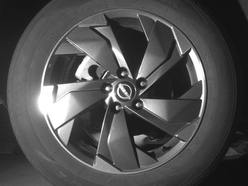Used 2025 Nissan Rogue SV AWD/4WD image 15