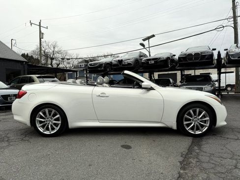 Used 2011 INFINITI G37 Sport w/ Premium Pkg image 6