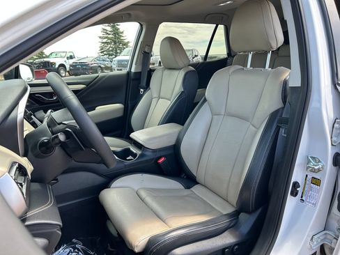 Used 2024 Subaru Outback Limited AWD/4WD image 15