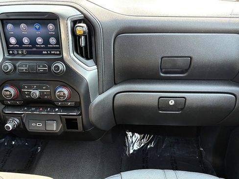 Used 2021 Chevrolet Silverado 1500 LT AWD/4WD image 14