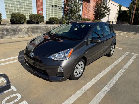 Used 2014 Toyota Prius C Three FWD image 1