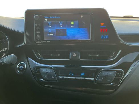 Used 2018 Toyota C-HR XLE image 10