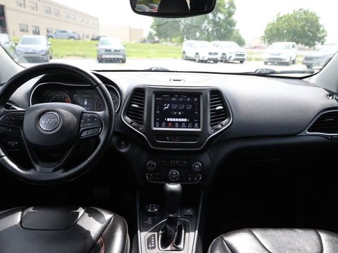 Used 2020 Jeep Cherokee Trailhawk w/ Cold Weather Group AWD/4WD image 14