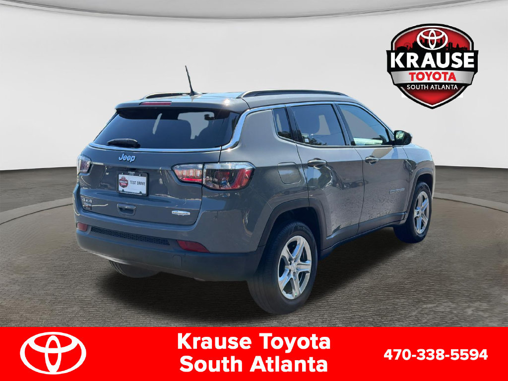 Used 2024 Jeep Compass Latitude AWD/4WD image 8