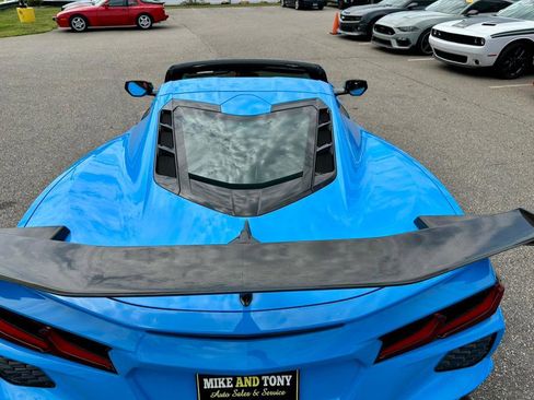 Used 2021 Chevrolet Corvette Stingray Coupe w/ Engine Appearance Package image 25