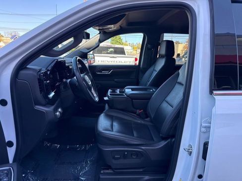 Used 2024 GMC Sierra 1500 SLT image 12