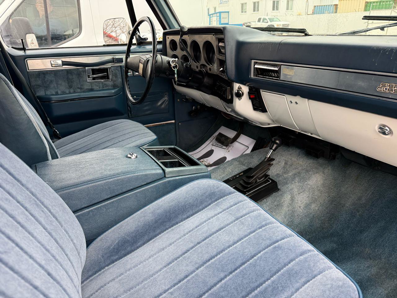 Used 1987 GMC Suburban 4WD image 33