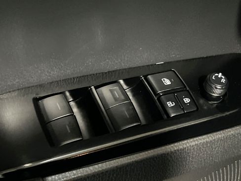 Used 2025 Toyota Camry SE FWD image 13