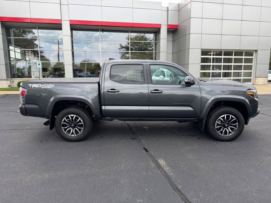 Certified 2022 Toyota Tacoma TRD Sport AWD/4WD image 2