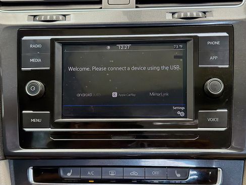 Used 2020 Volkswagen Golf 4-Door image 9