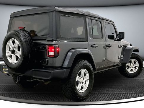 Used 2018 Jeep Wrangler Unlimited Sport S AWD/4WD image 6