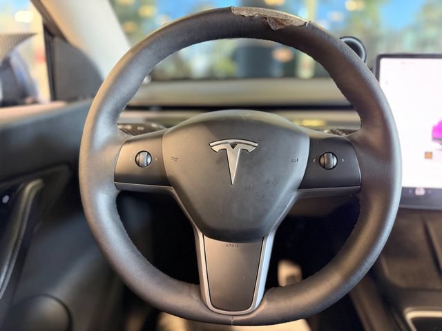 Used 2022 Tesla Model Y Long Range AWD/4WD image 21